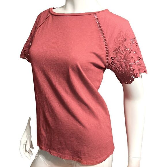 LOFT Pinkish Red Short Sleeve T-shirt with Floral Eyelet Sleeves size XS - Picture 2 of 7
